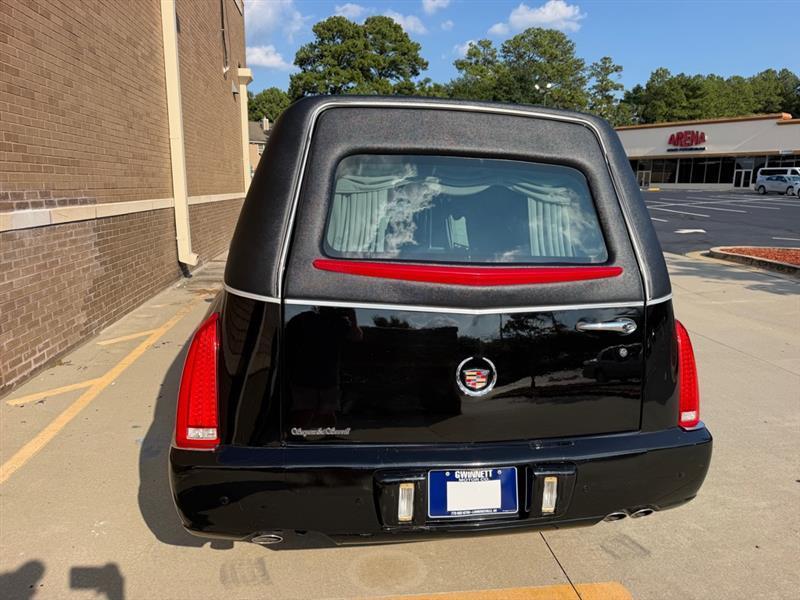Cadillac DTS  2011