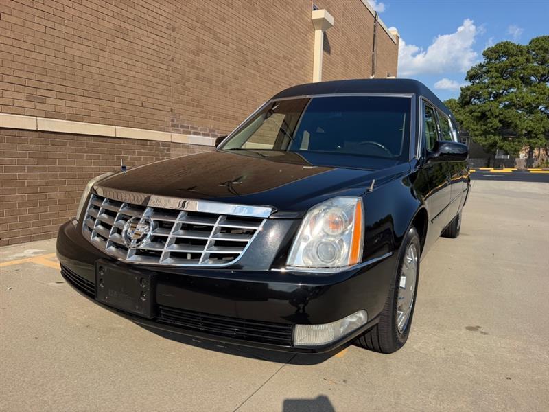 Cadillac DTS  2011
