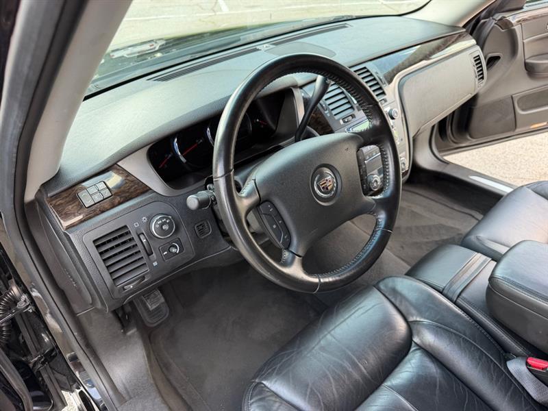 Cadillac DTS  2011