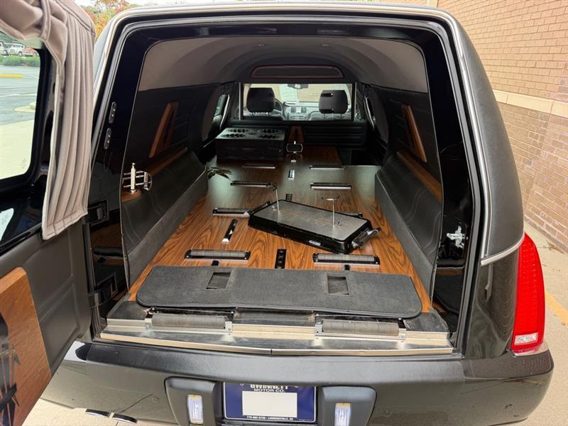 Cadillac DTS  2011