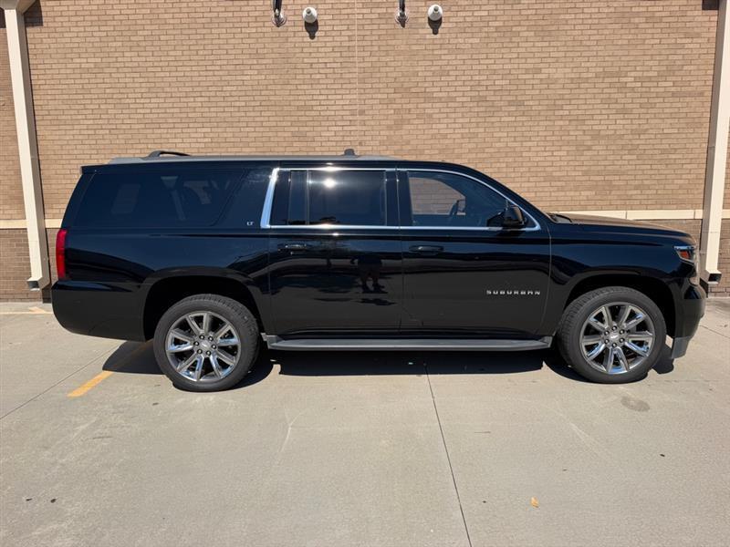 Chevrolet Suburban  2018
