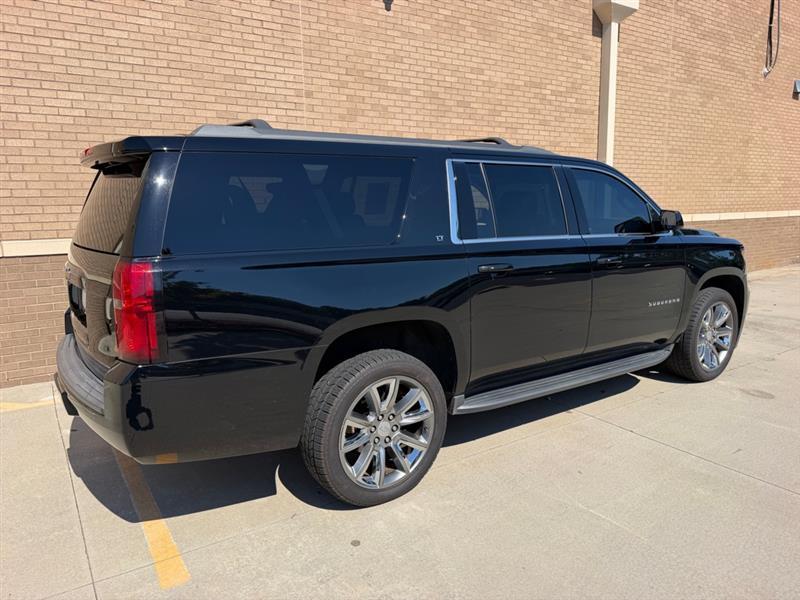Chevrolet Suburban  2018