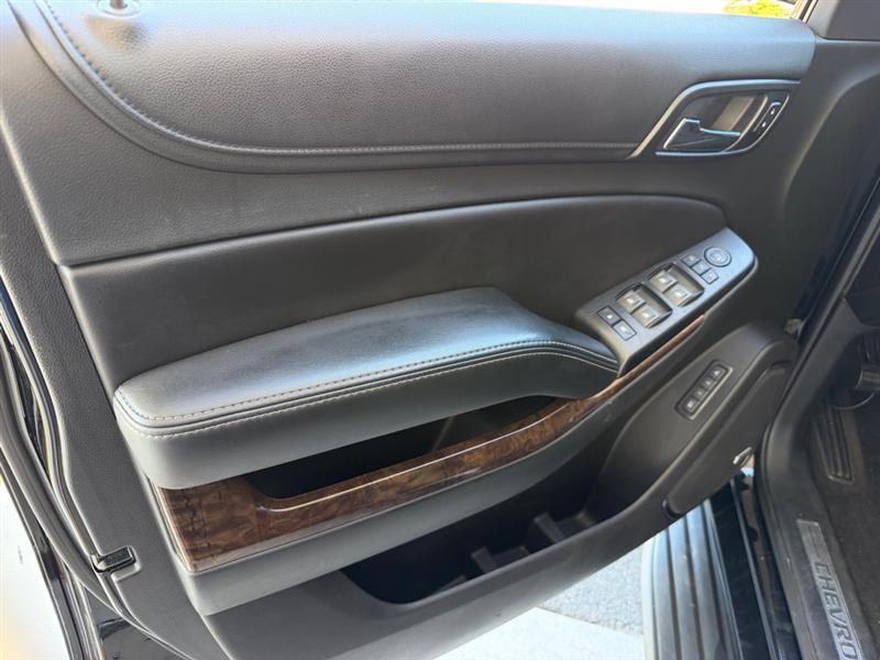 Chevrolet Suburban  2018