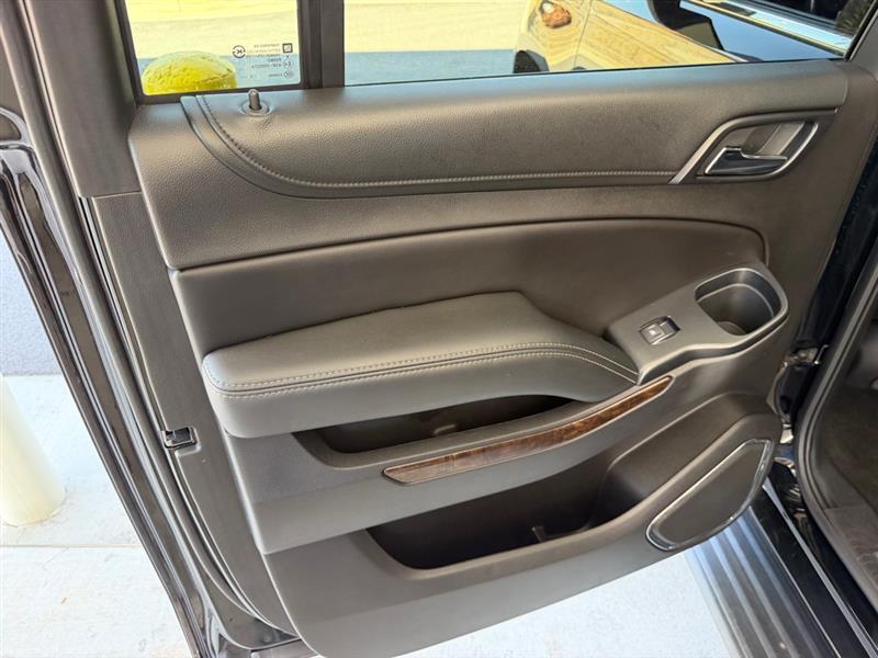 Chevrolet Suburban  2018