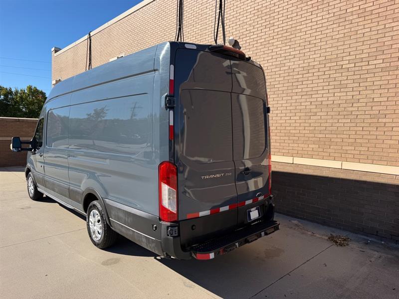 Ford Transit  2022