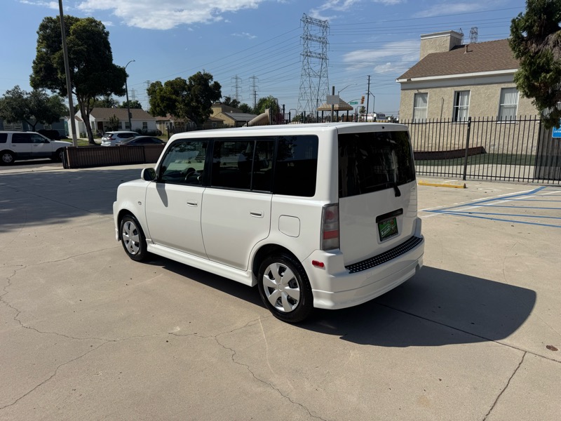 Scion xB Wagon 2005