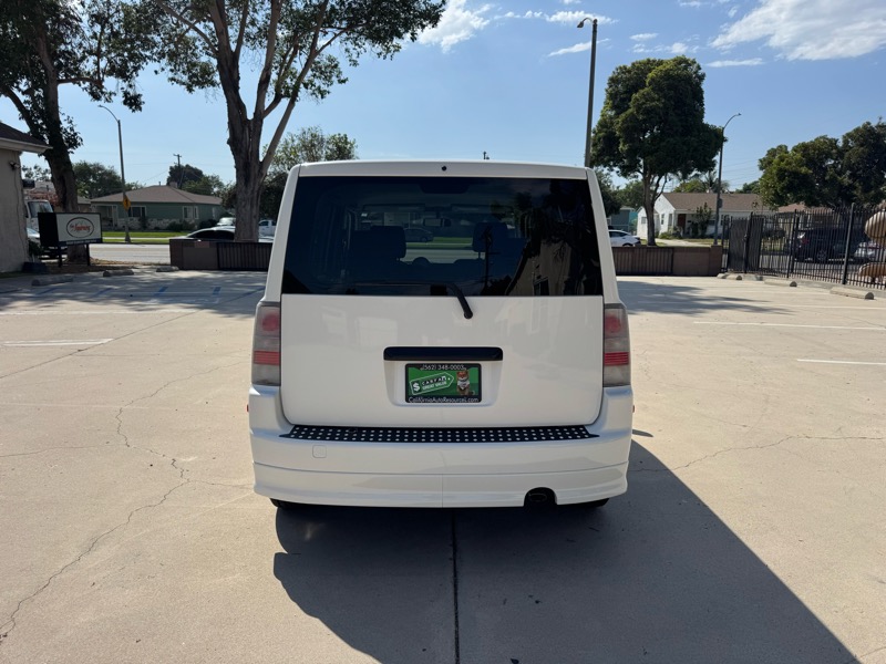 Scion xB Wagon 2005