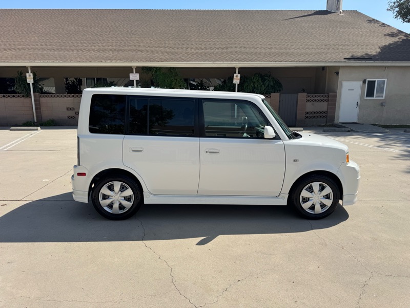 Scion xB Wagon 2005