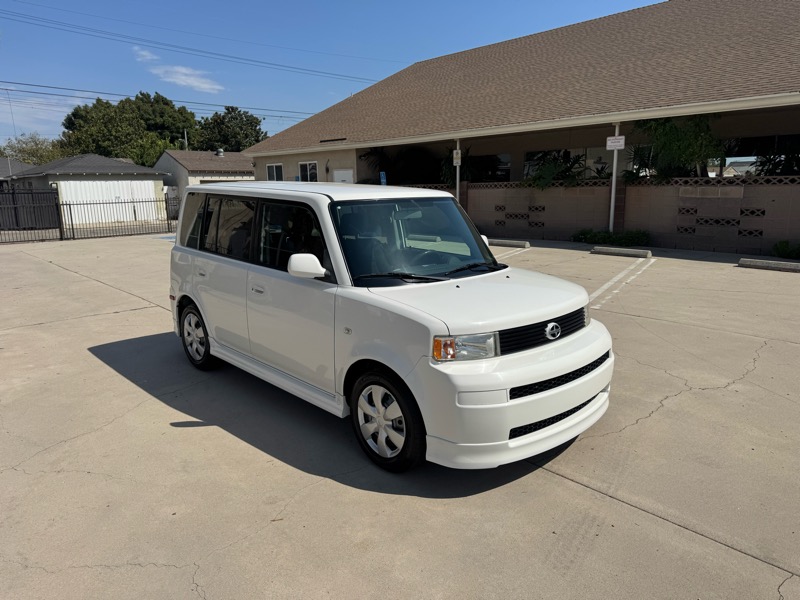Scion xB Wagon 2005