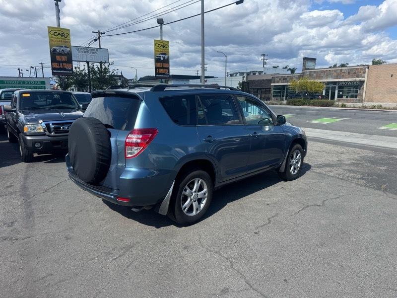 Toyota RAV4 Base I4 4WD 2012