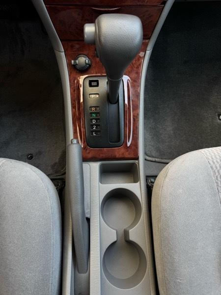 Toyota Corolla LE 4D Sedan 2006