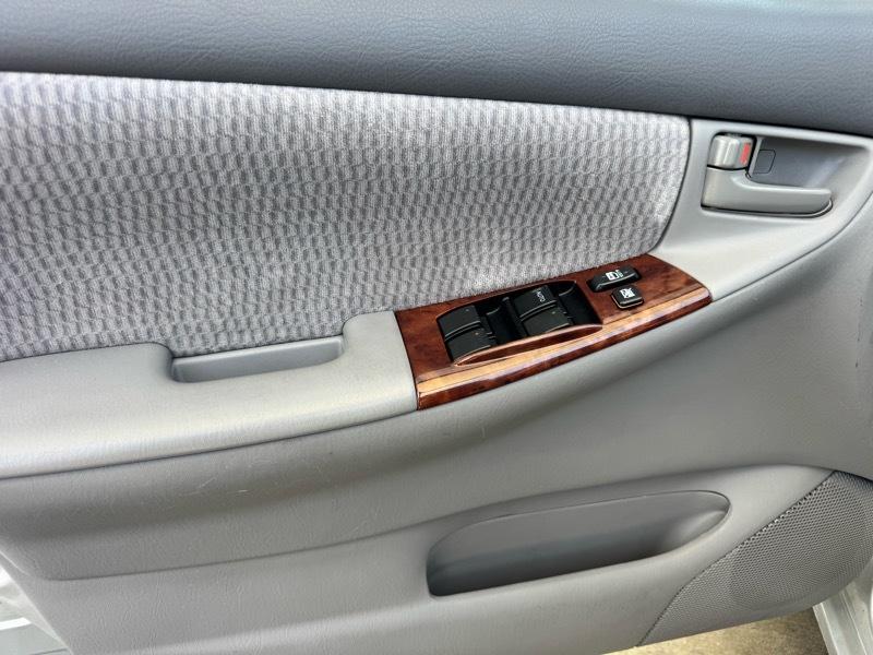 Toyota Corolla LE 4D Sedan 2006