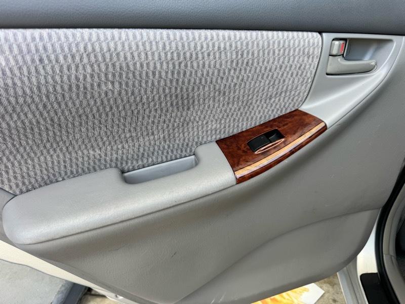 Toyota Corolla LE 4D Sedan 2006
