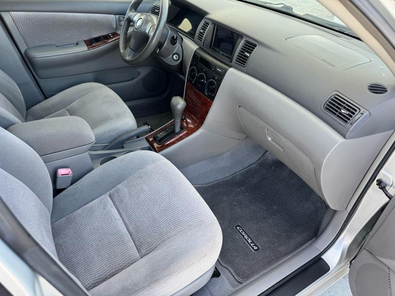 Toyota Corolla LE 4D Sedan 2006