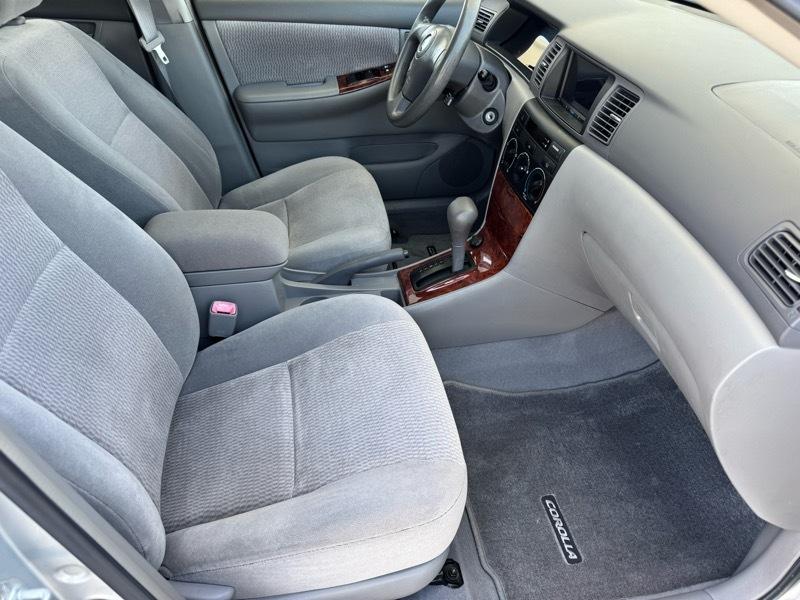 Toyota Corolla LE 4D Sedan 2006