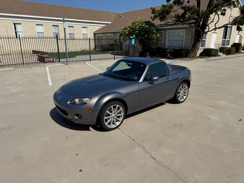 Mazda MX-5 Miata Touring Power Retractable Hardtop 2008
