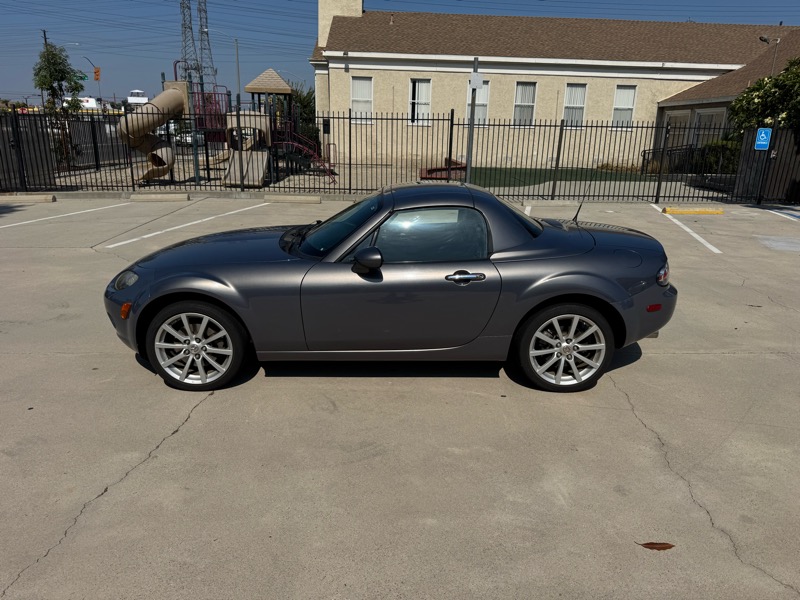 Mazda MX-5 Miata Touring Power Retractable Hardtop 2008