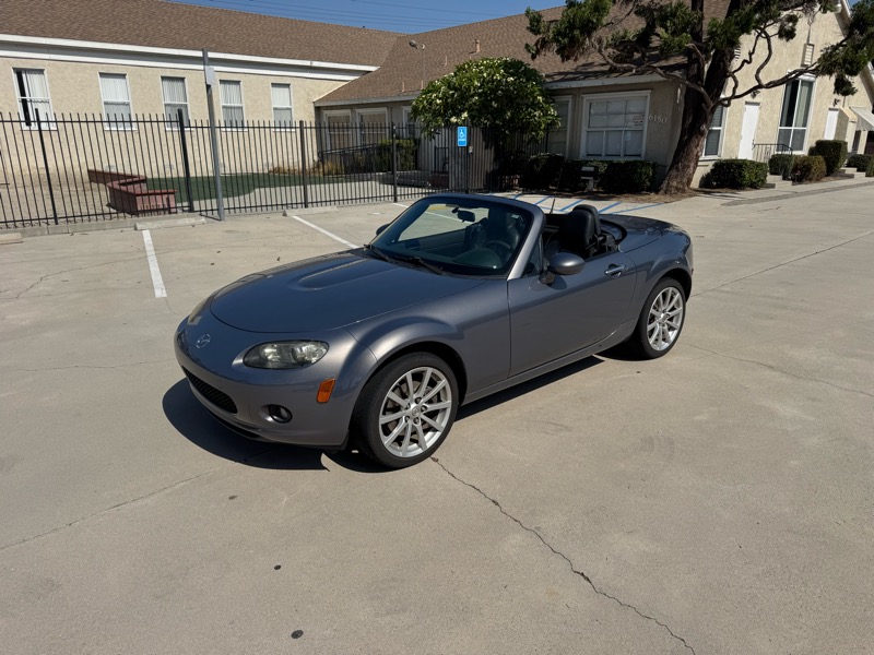 Mazda MX-5 Miata Touring Power Retractable Hardtop 2008