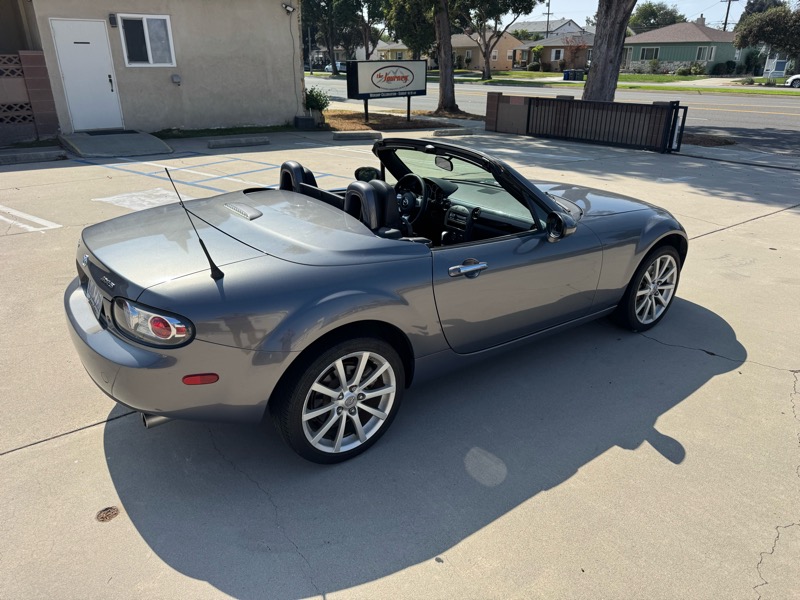 Mazda MX-5 Miata Touring Power Retractable Hardtop 2008