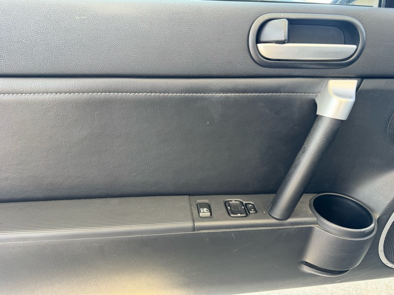 Mazda MX-5 Miata Touring Power Retractable Hardtop 2008