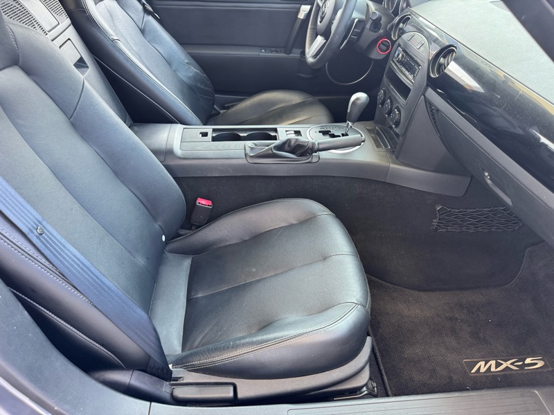 Mazda MX-5 Miata Touring Power Retractable Hardtop 2008