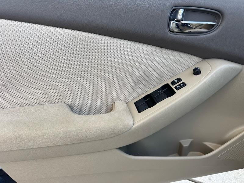 Nissan Altima 4dr Sdn 2.5 S Auto 2007