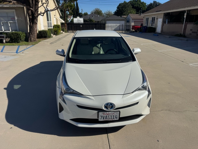 Toyota Prius Two 2016