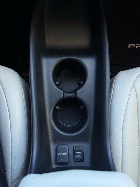 Toyota Prius Two 2016