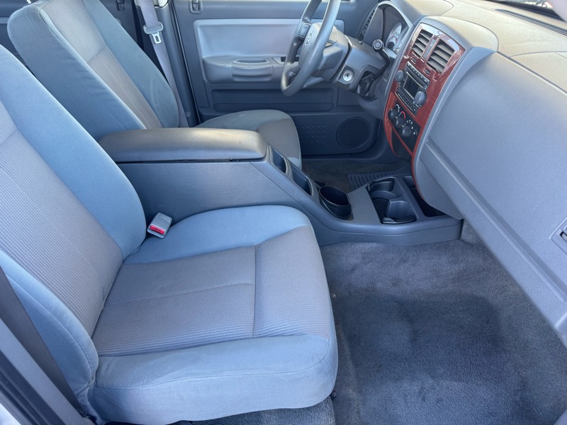 Dodge Dakota SLT Quad Cab 4WD 2005