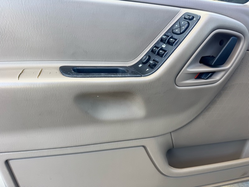 Jeep Grand Cherokee Laredo 4WD 2003