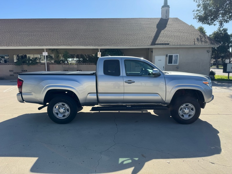 Toyota Tacoma SR5 Access Cab I4 6AT 2WD 2019
