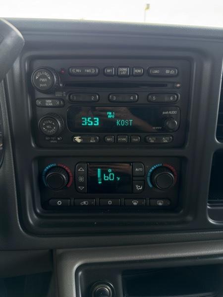 Chevrolet Tahoe 2WD 2004