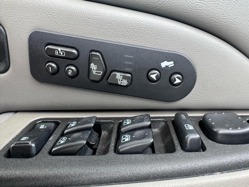 Chevrolet Tahoe 2WD 2004