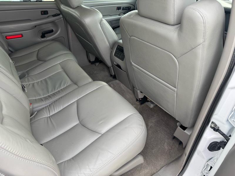 Chevrolet Tahoe 2WD 2004