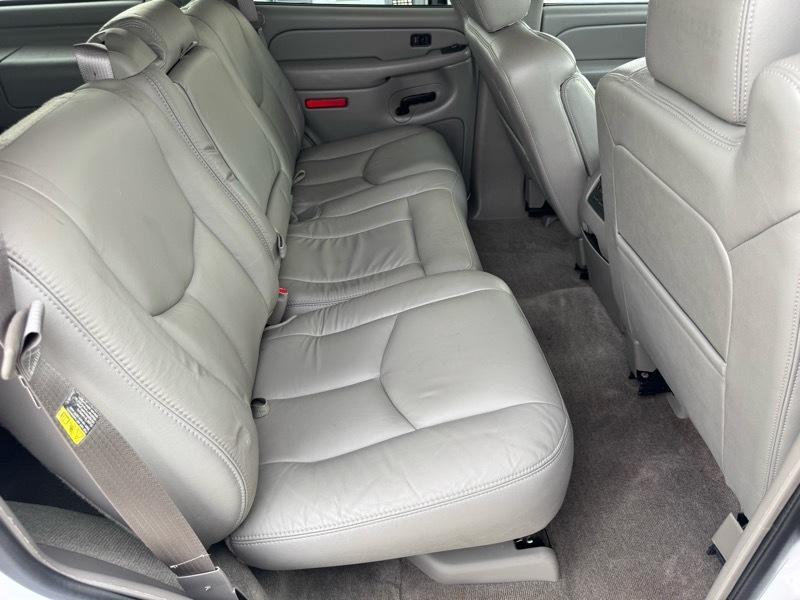 Chevrolet Tahoe 2WD 2004