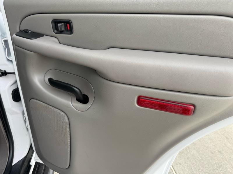 Chevrolet Tahoe 2WD 2004