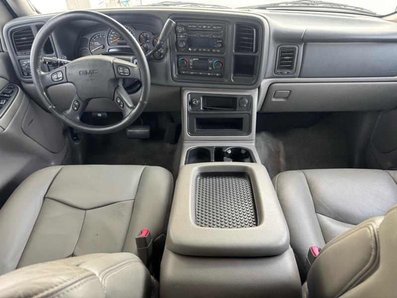 Chevrolet Tahoe 2WD 2004