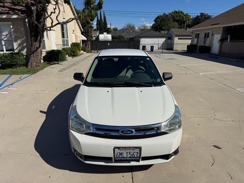 Ford Focus SE Sedan 2010