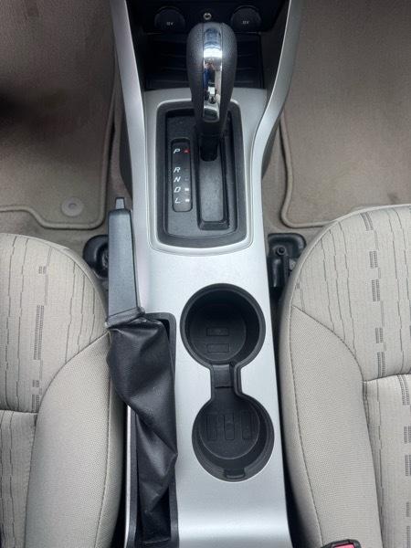 Ford Focus SE Sedan 2010