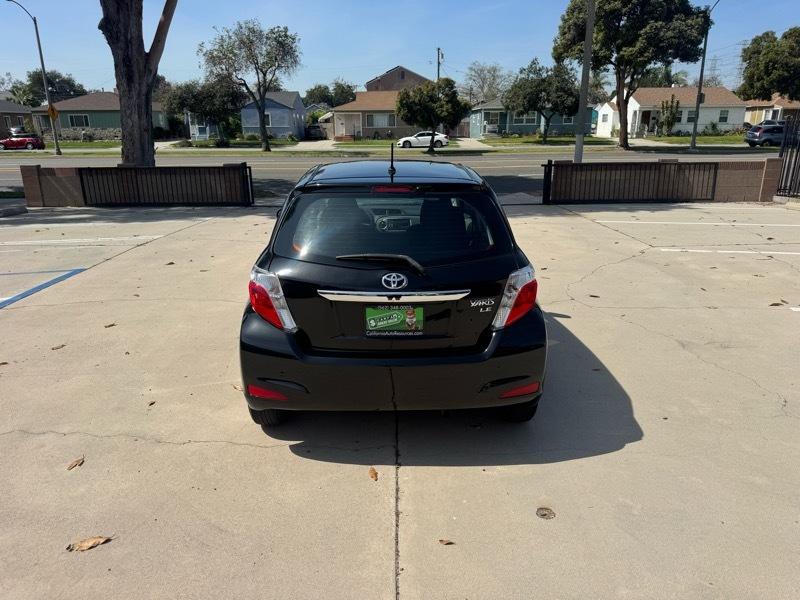 Toyota Yaris L 5-Door AT 2014