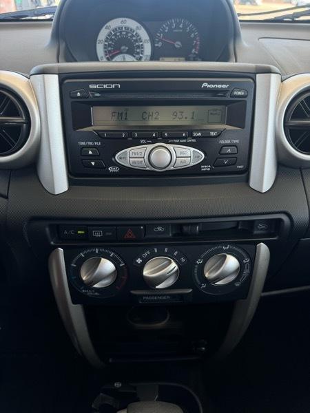 Scion xA Hatchback 2006