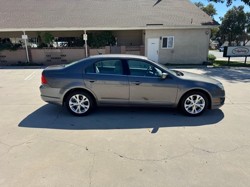 Ford Fusion SE 2012