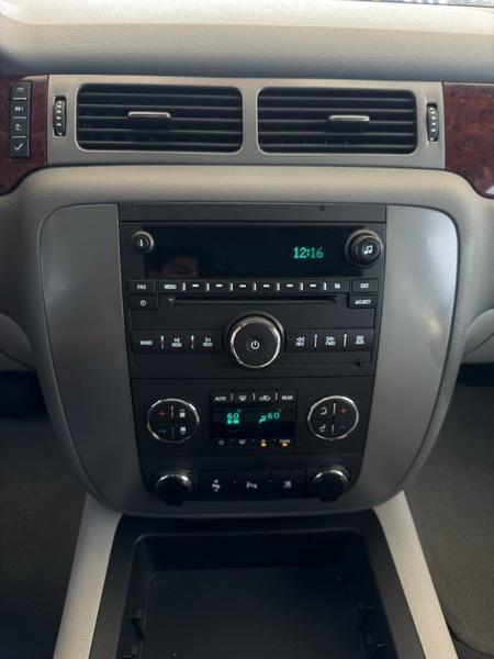 GMC Yukon SLT1 2WD 2010