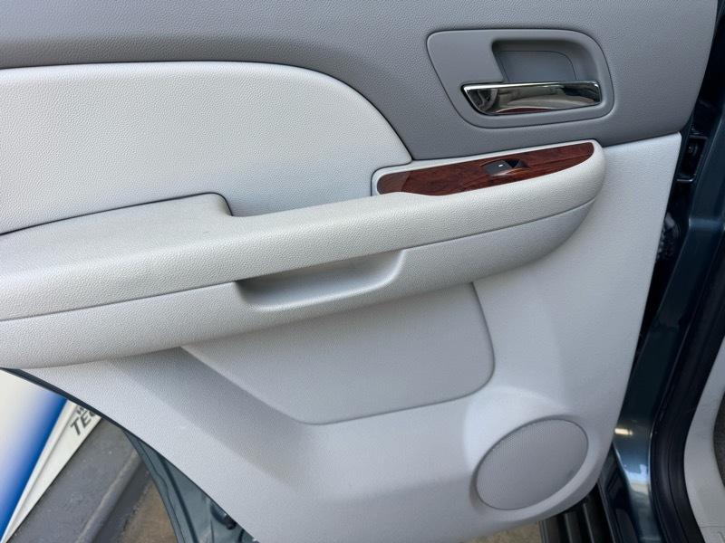 GMC Yukon SLT1 2WD 2010