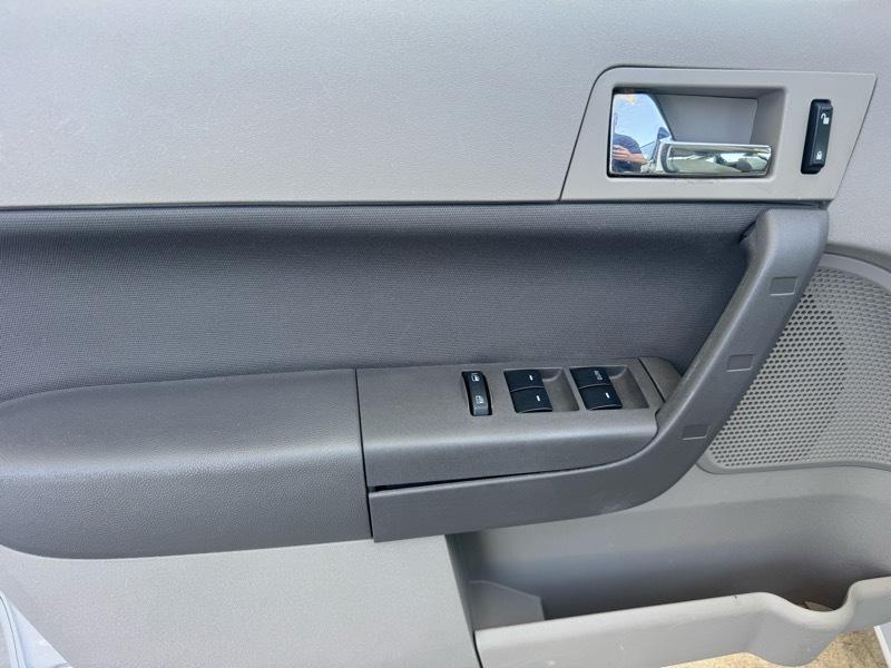 Ford Focus SES Sedan 2009