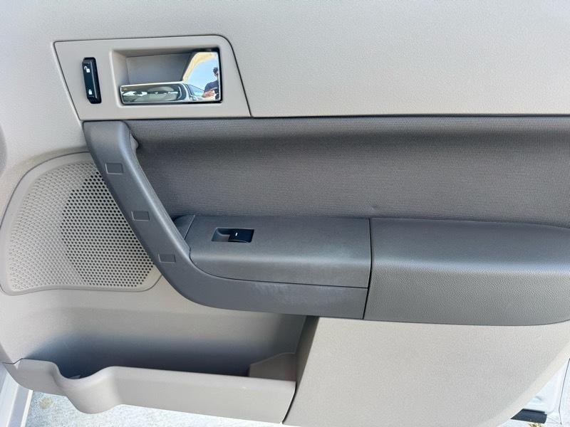 Ford Focus SES Sedan 2009