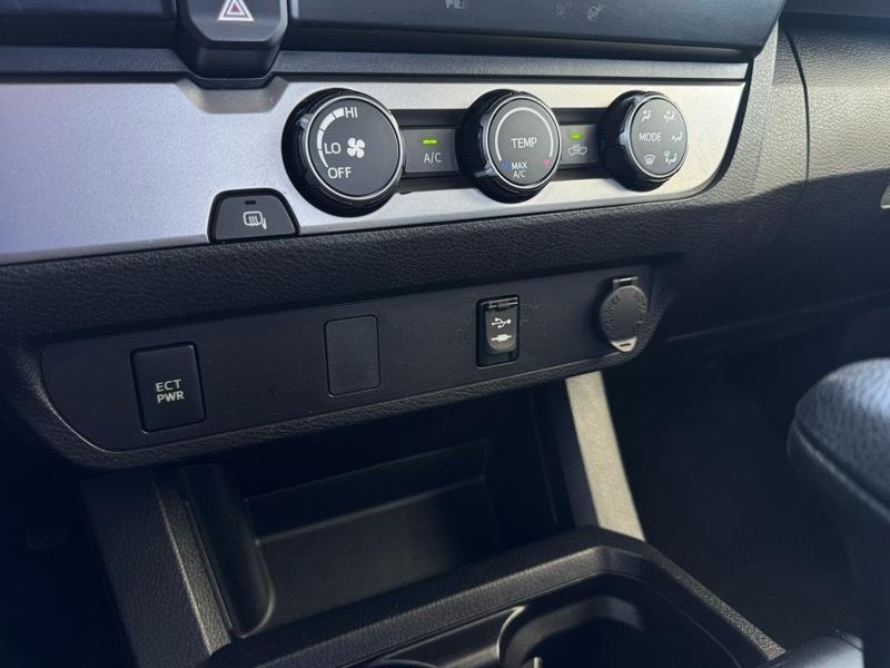 Toyota Tacoma SR5 Access Cab I4 6AT 2WD 2019