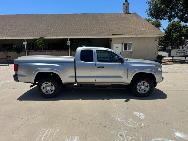 Toyota Tacoma 2WD Access Cab I4 AT SR (Natl) 2019