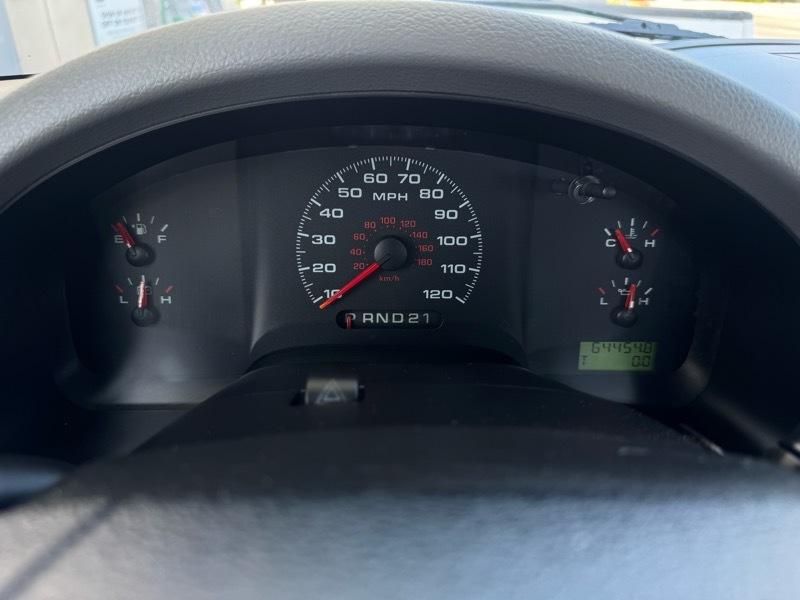 Ford F-150 2WD SuperCab 145" XL 2005