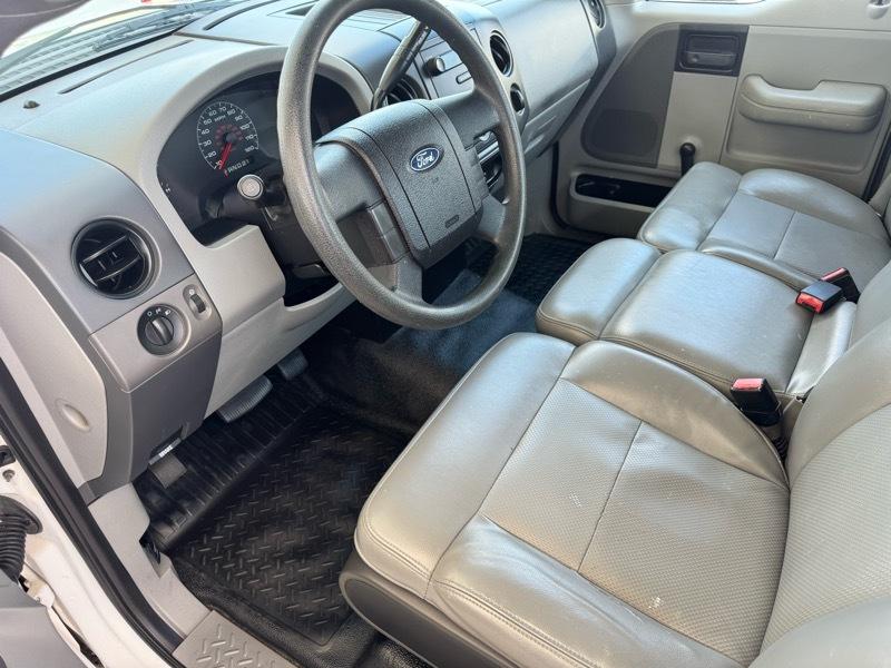 Ford F-150 2WD SuperCab 145" XL 2005